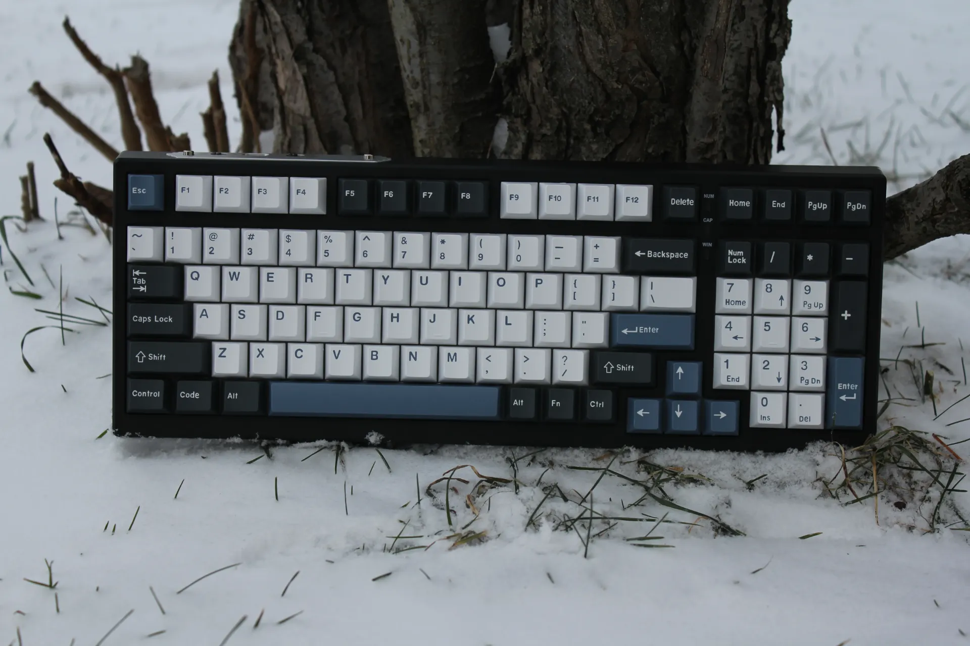 [96-B-ARC] 96% Foundational - Black (Arctic)
